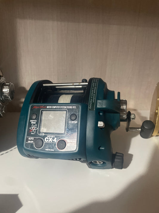 Mulinello elettrico miya command cx4 per pescare a bolentino profondo e totani