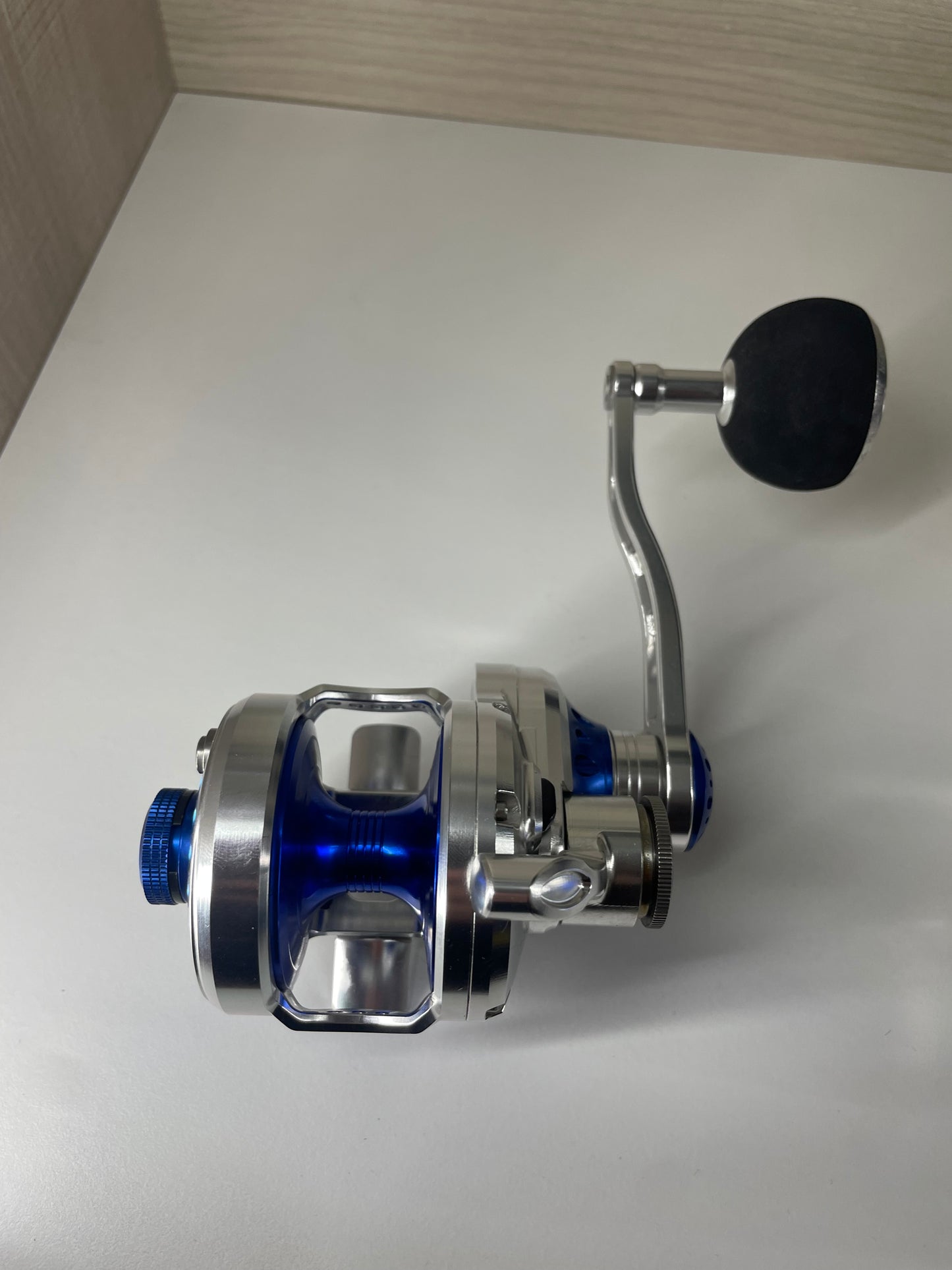 Mulinelli nuovi Poseidon per lo slow pitch vertical jigging e traina col vivo destri