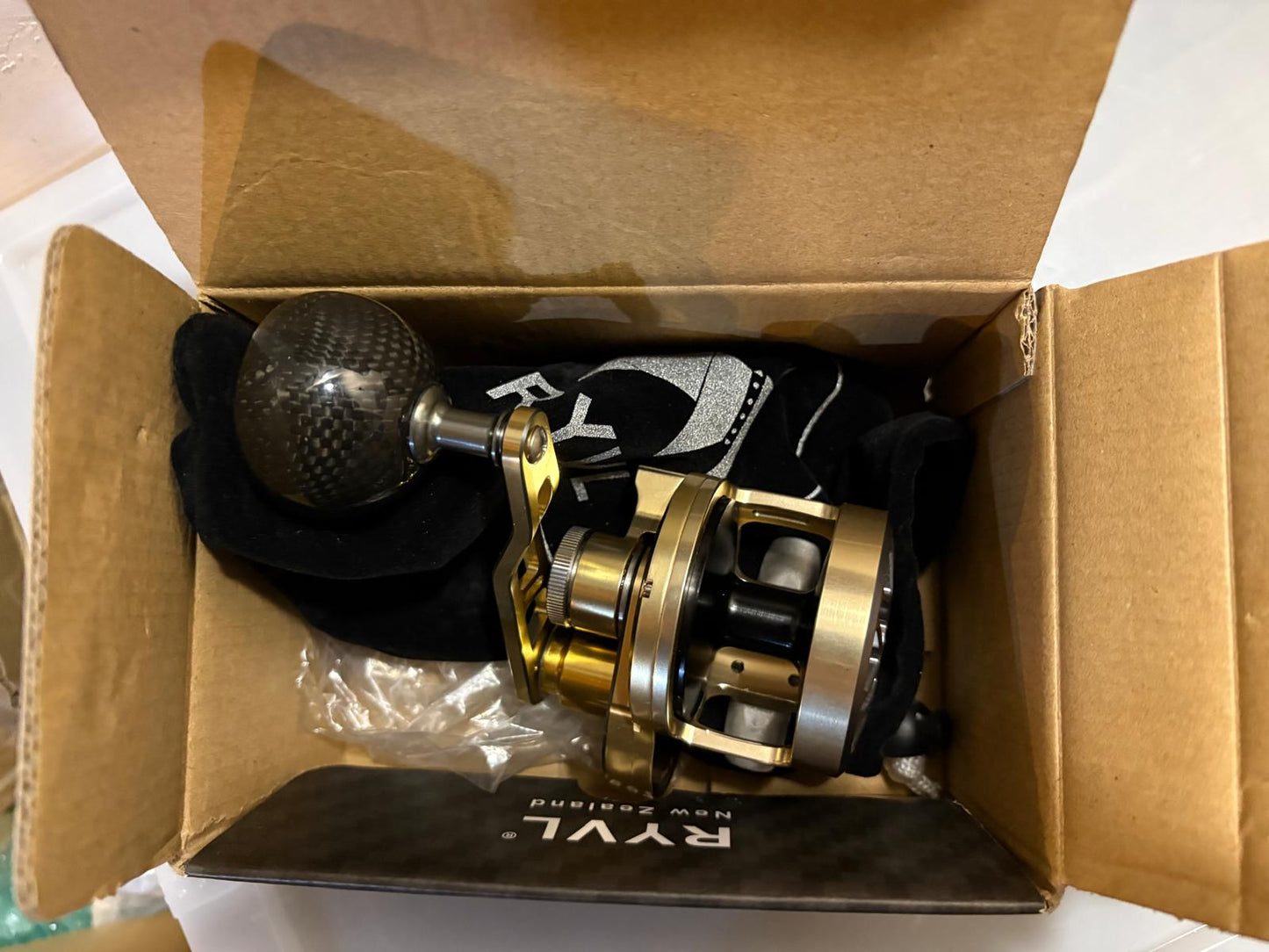 Mulinello sealine australian reel vj 300 frizione e manopla in carbonio nato per slow pitch  e tecniche verticali destro
