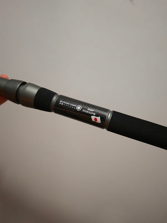 Disponibile 20/30 - 30 e 50  lb ottime per drifting al tonno rosso traina d' altura e col vivo nella mezz acqua canna in carbonio con anelli seaguide azione ripartita!!!