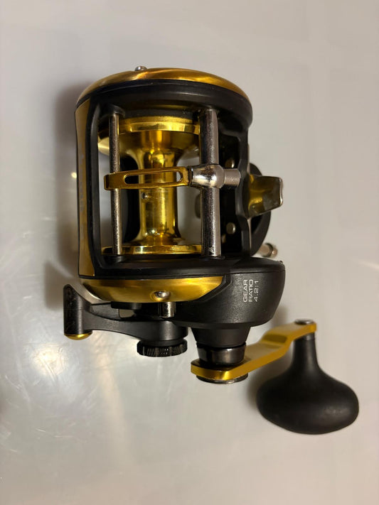 Mulinello 15 lb okuma solterra molto comodo il guidafilo frizione a leva per traina col vivo costiera o tecniche verticali