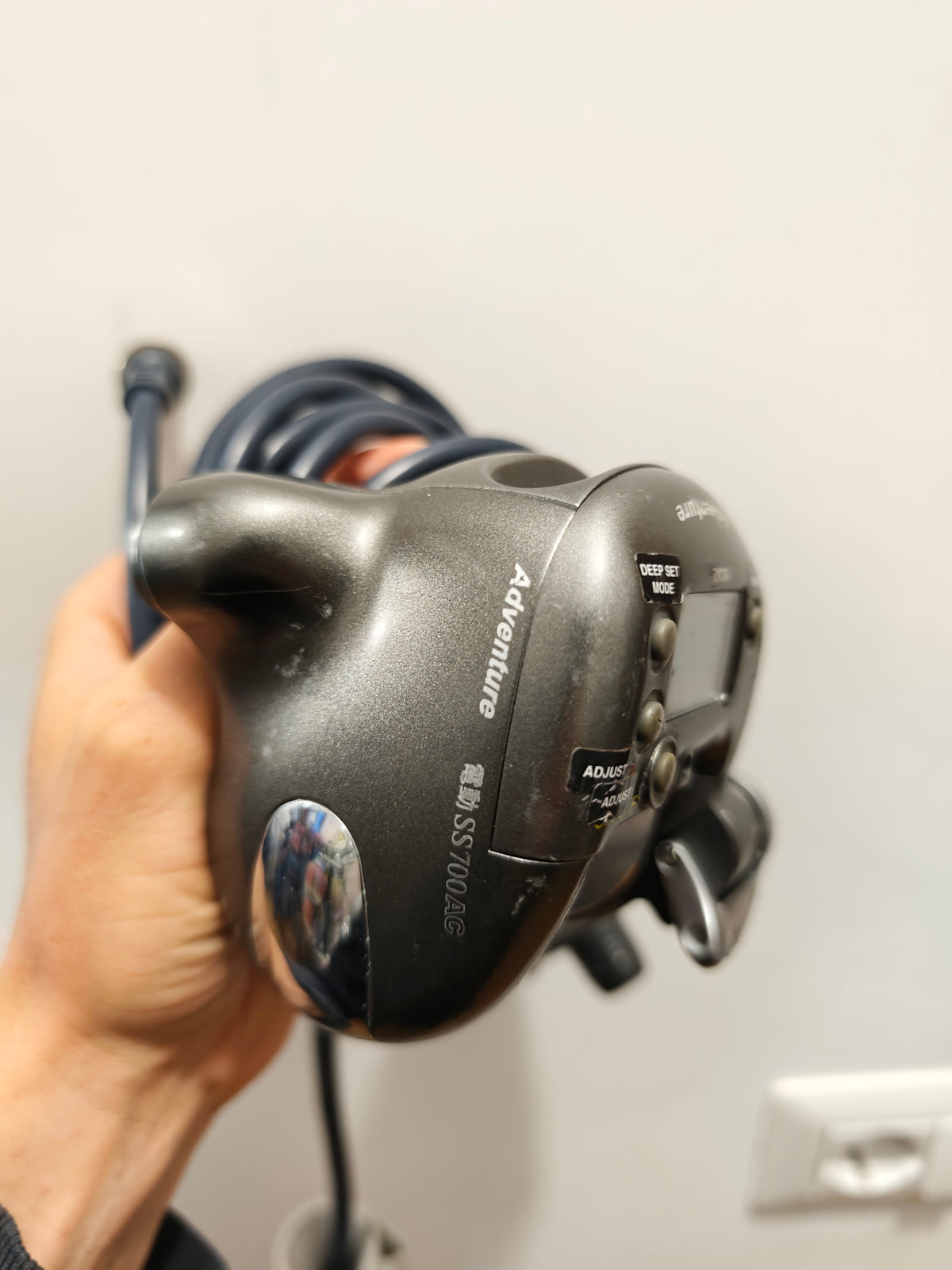 Mulinello elettrico rioby ss 700 per bolentino tataki 500 metri j braid inclusi
